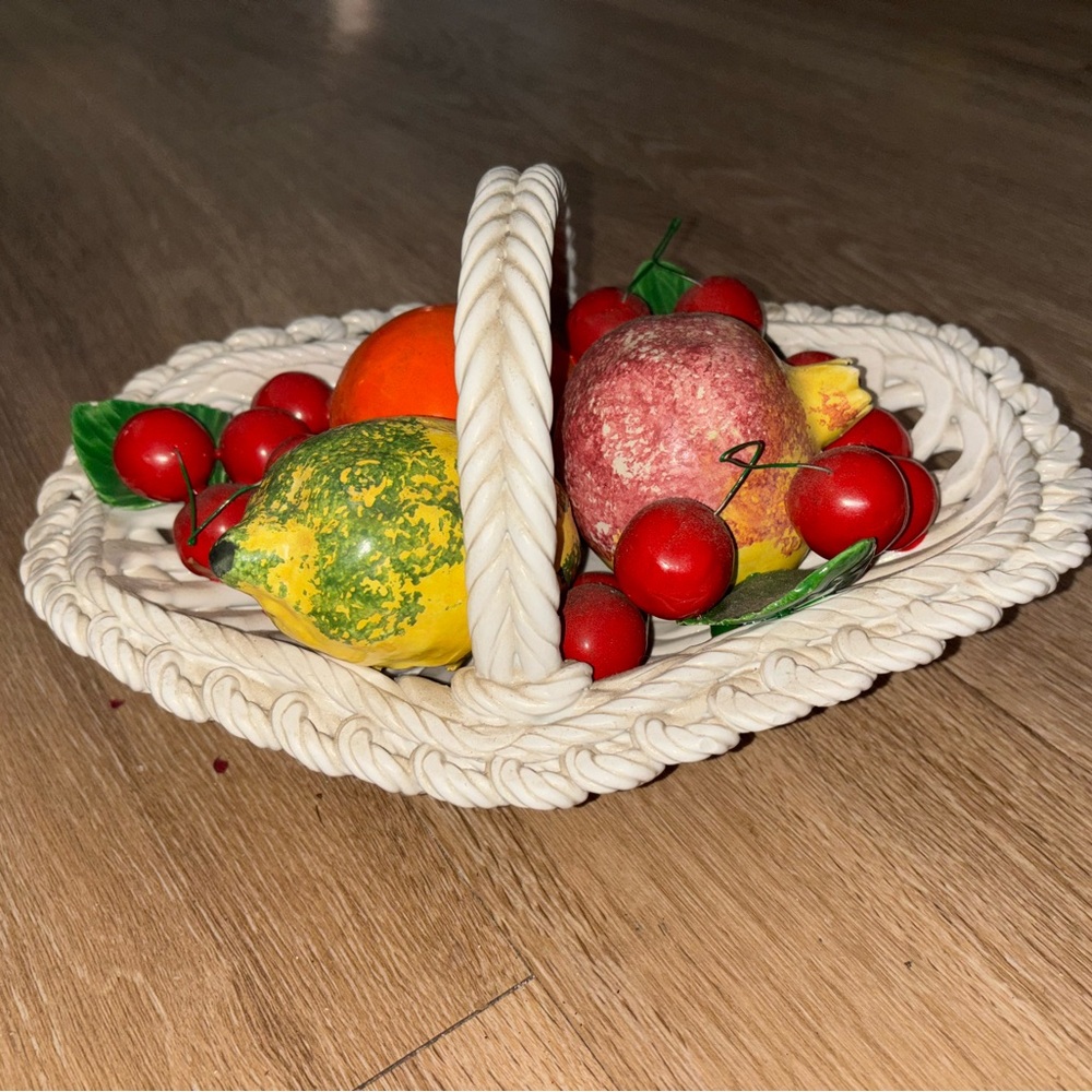 Vintage Italian Ceramic Fruit Basket Centerpiece Faux Fruit Made In Italy b66